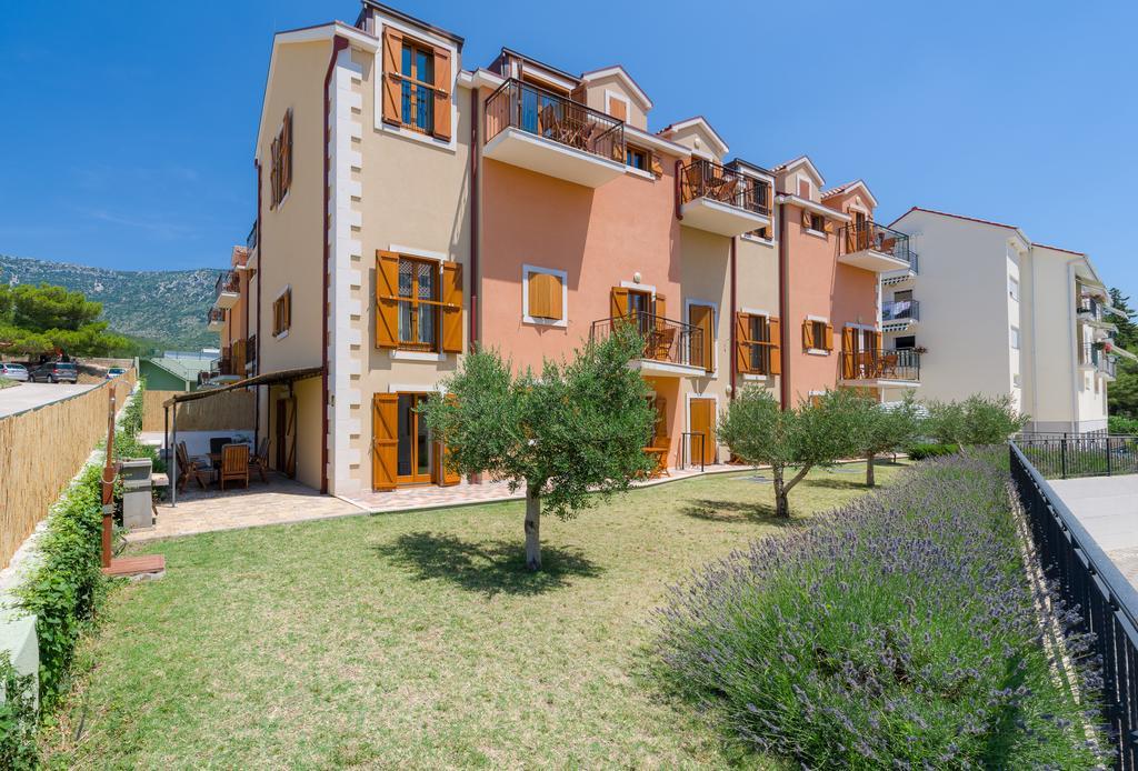 Apartments Vallum Bol Exterior foto