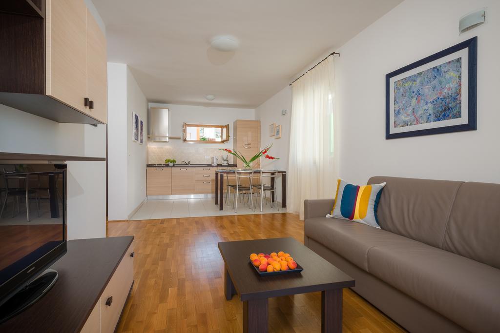 Apartments Vallum Bol Zimmer foto