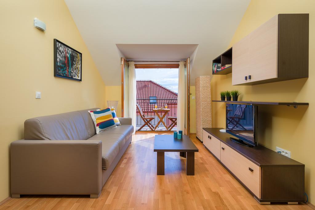 Apartments Vallum Bol Exterior foto