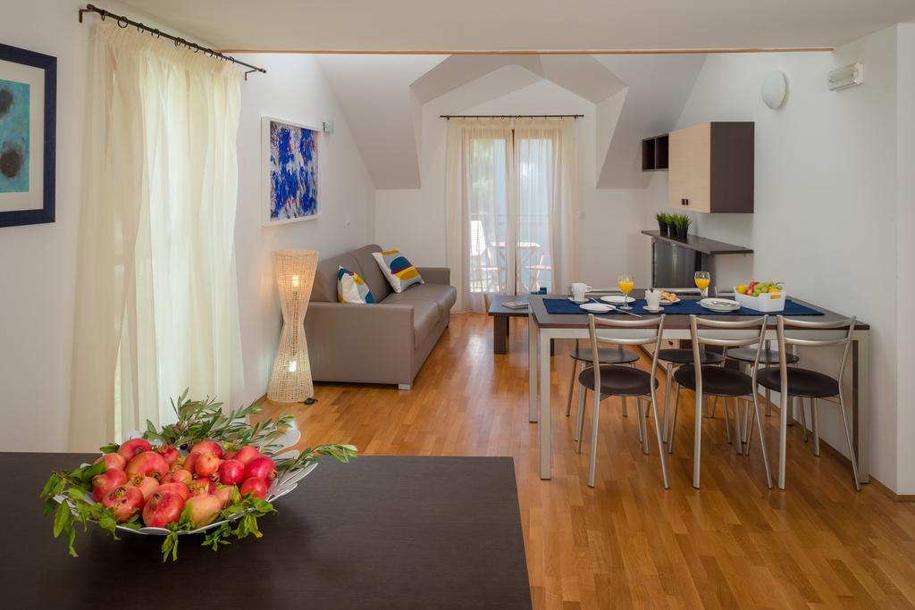 Apartments Vallum Bol Zimmer foto